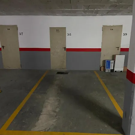 A Amb Placa De Parking * Palamós